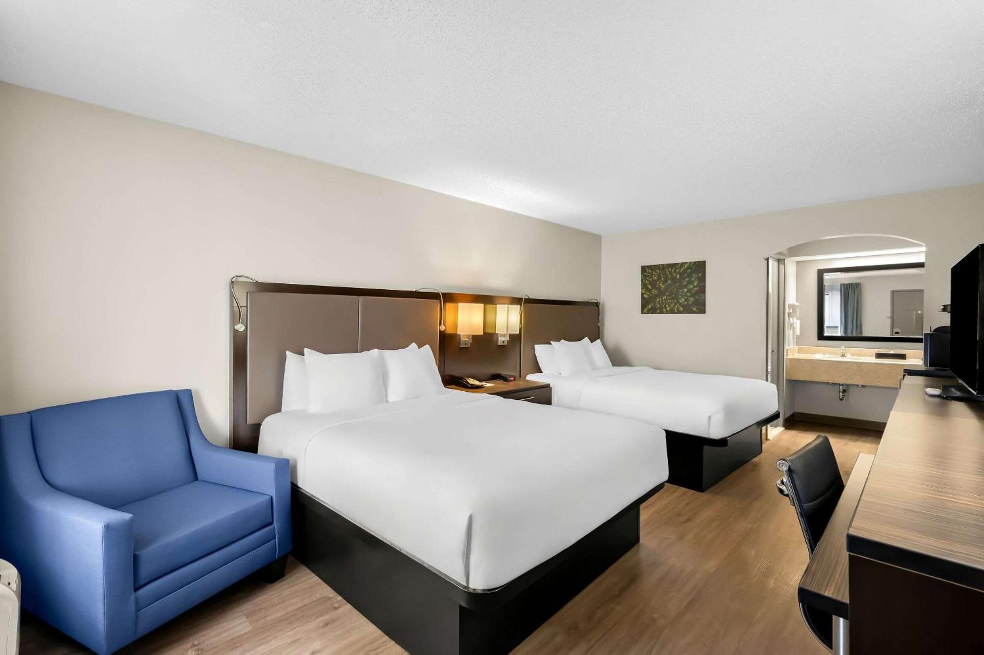 Quality Inn & Suites Monticello Bagian luar foto