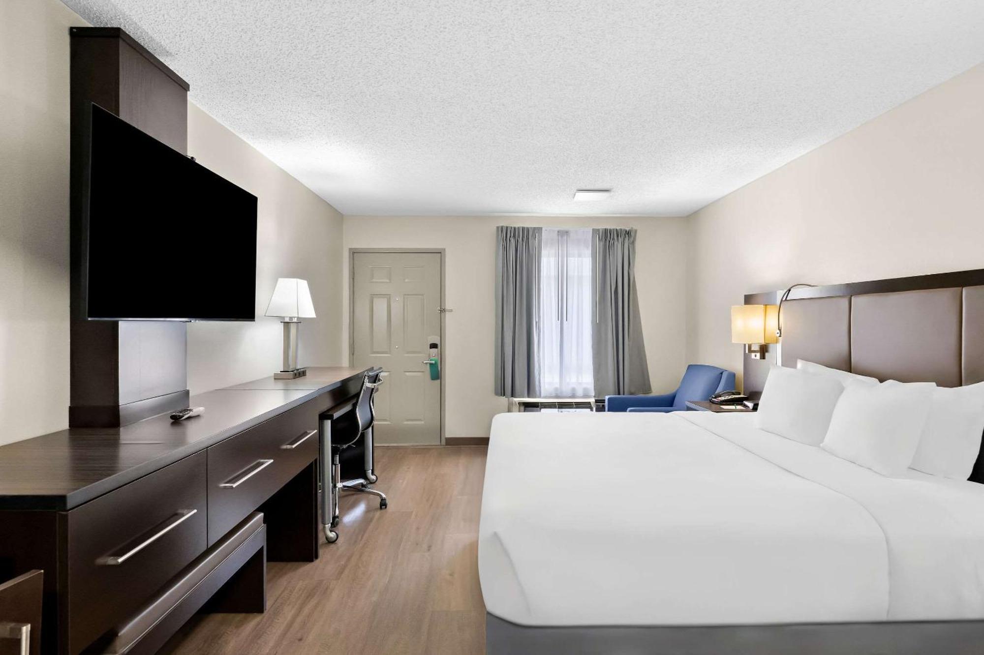 Quality Inn & Suites Monticello Bagian luar foto